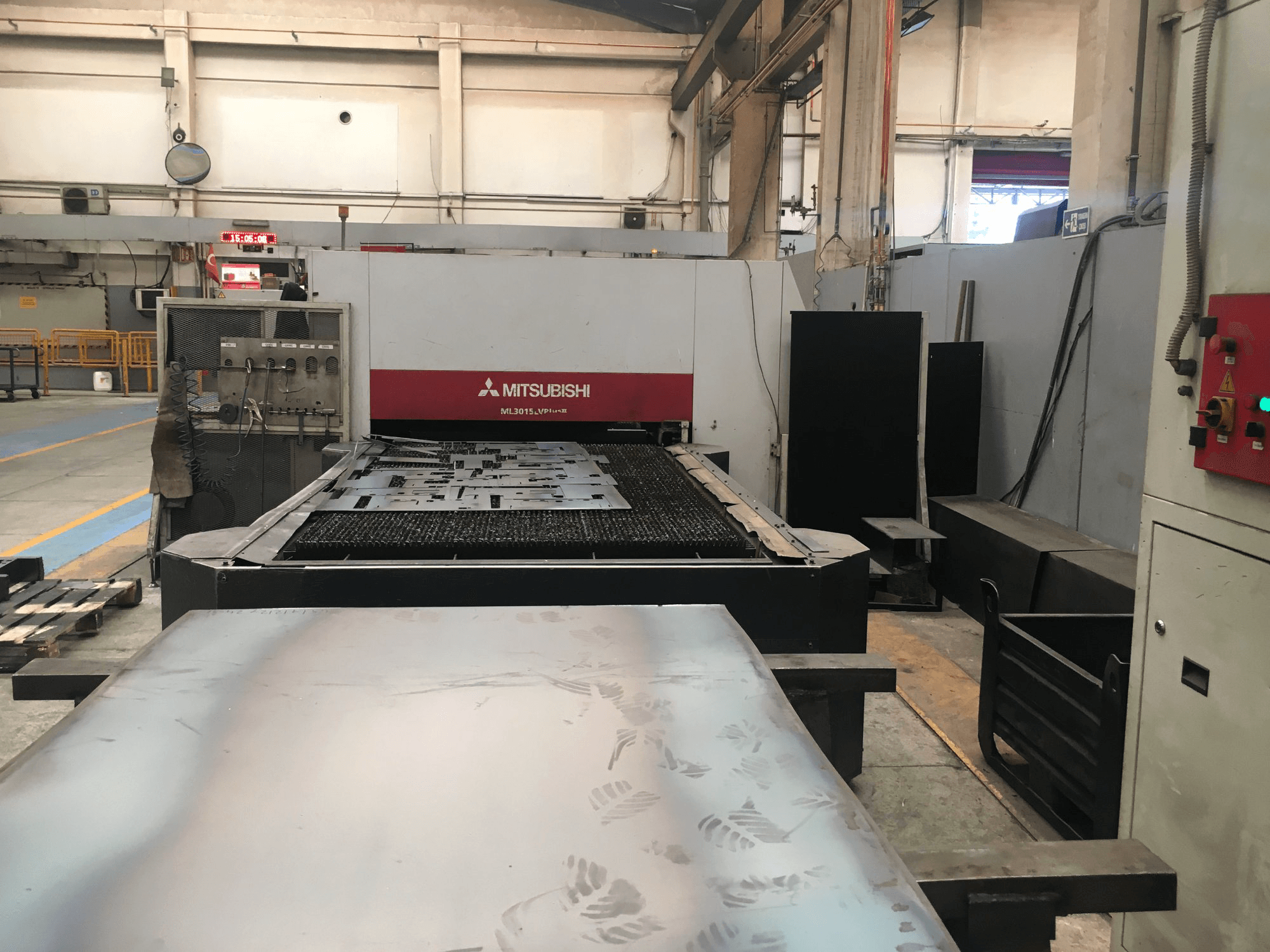 Front view of Mitsubishi Electric ML3015LV PLUS II Machine