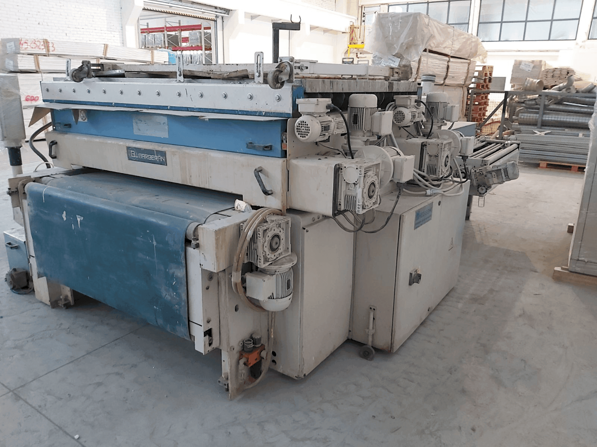 MACHINE_IMG_ALT_FRONT_VIEW