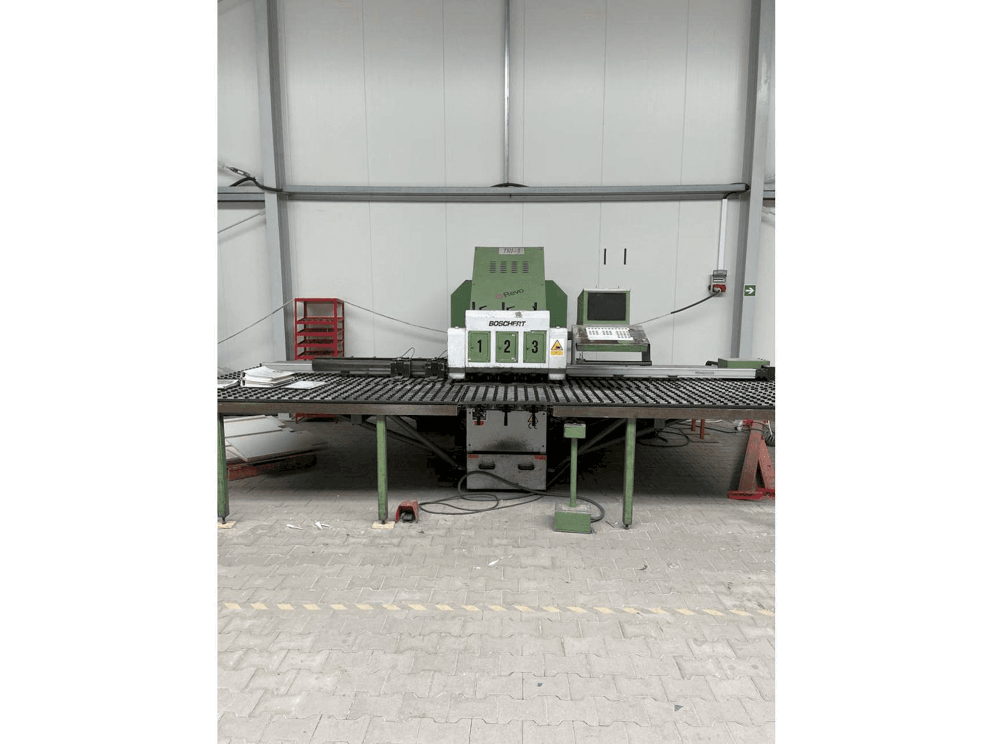 MACHINE_IMG_ALT_FRONT_VIEW