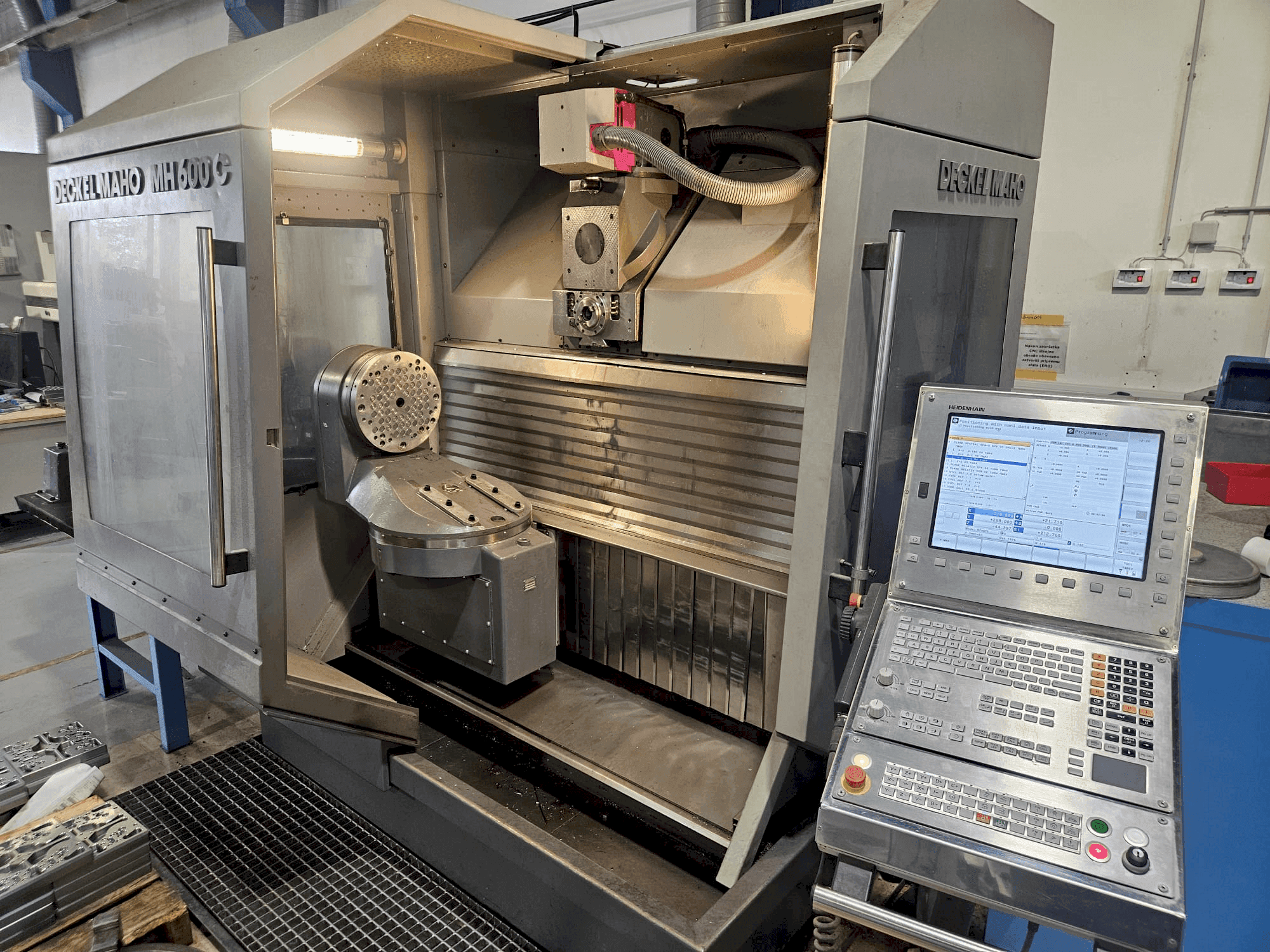 MACHINE_IMG_ALT_FRONT_VIEW