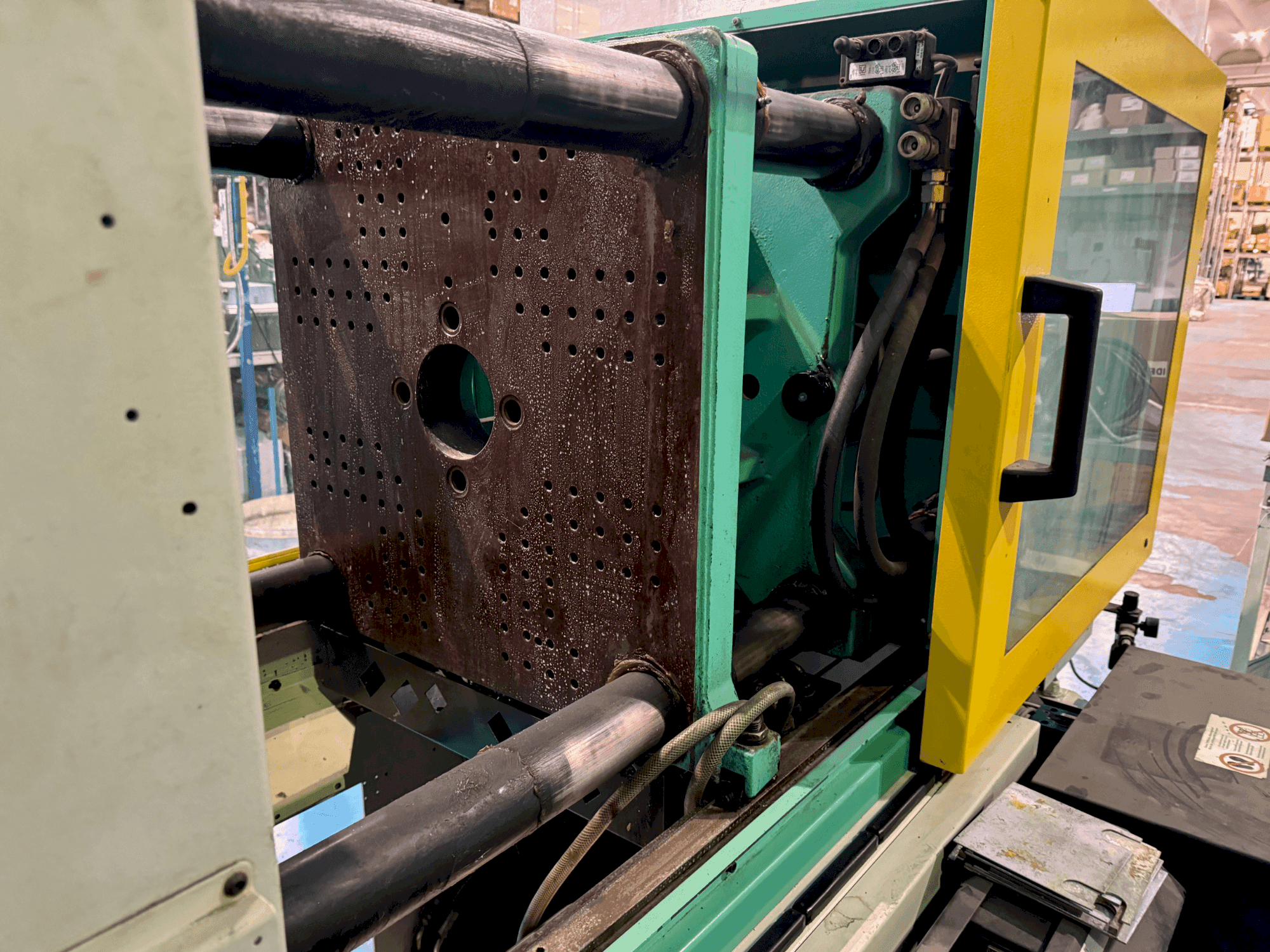 MACHINE_IMG_ALT_FRONT_VIEW