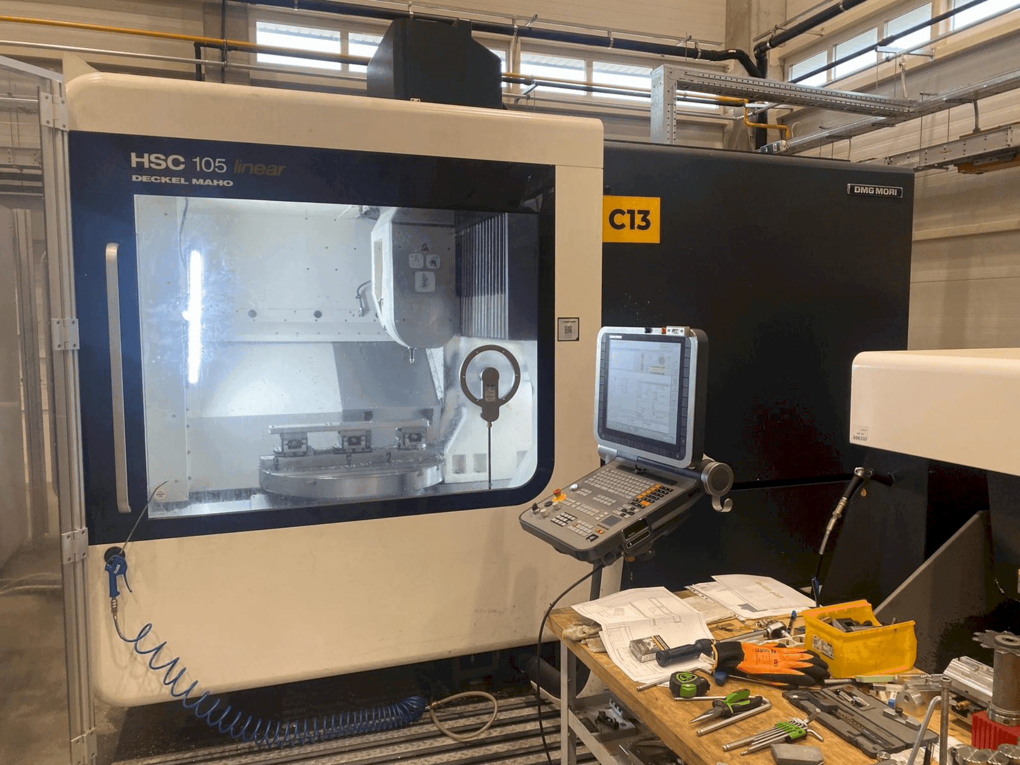 MACHINE_IMG_ALT_FRONT_VIEW