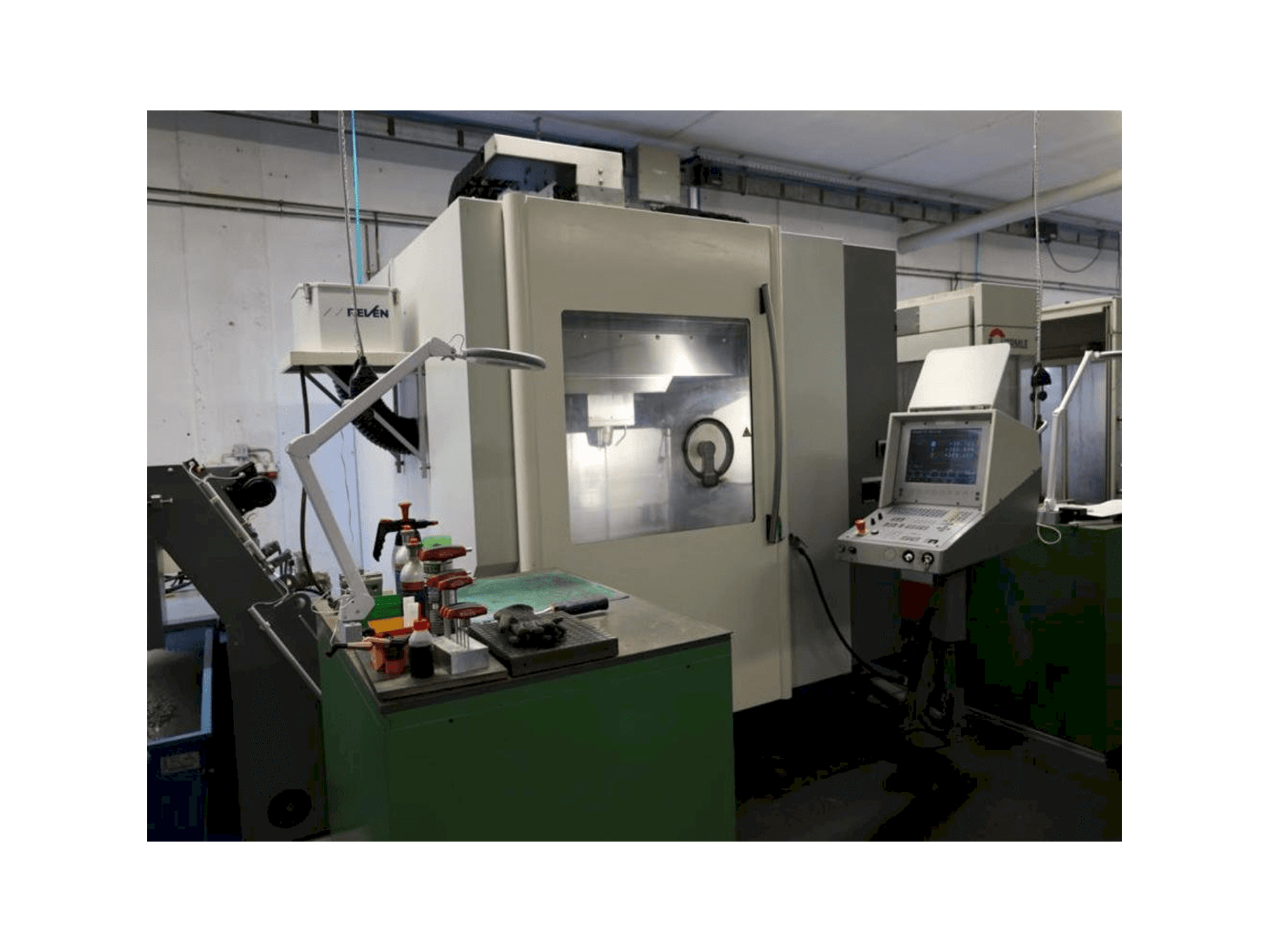 MACHINE_IMG_ALT_FRONT_VIEW