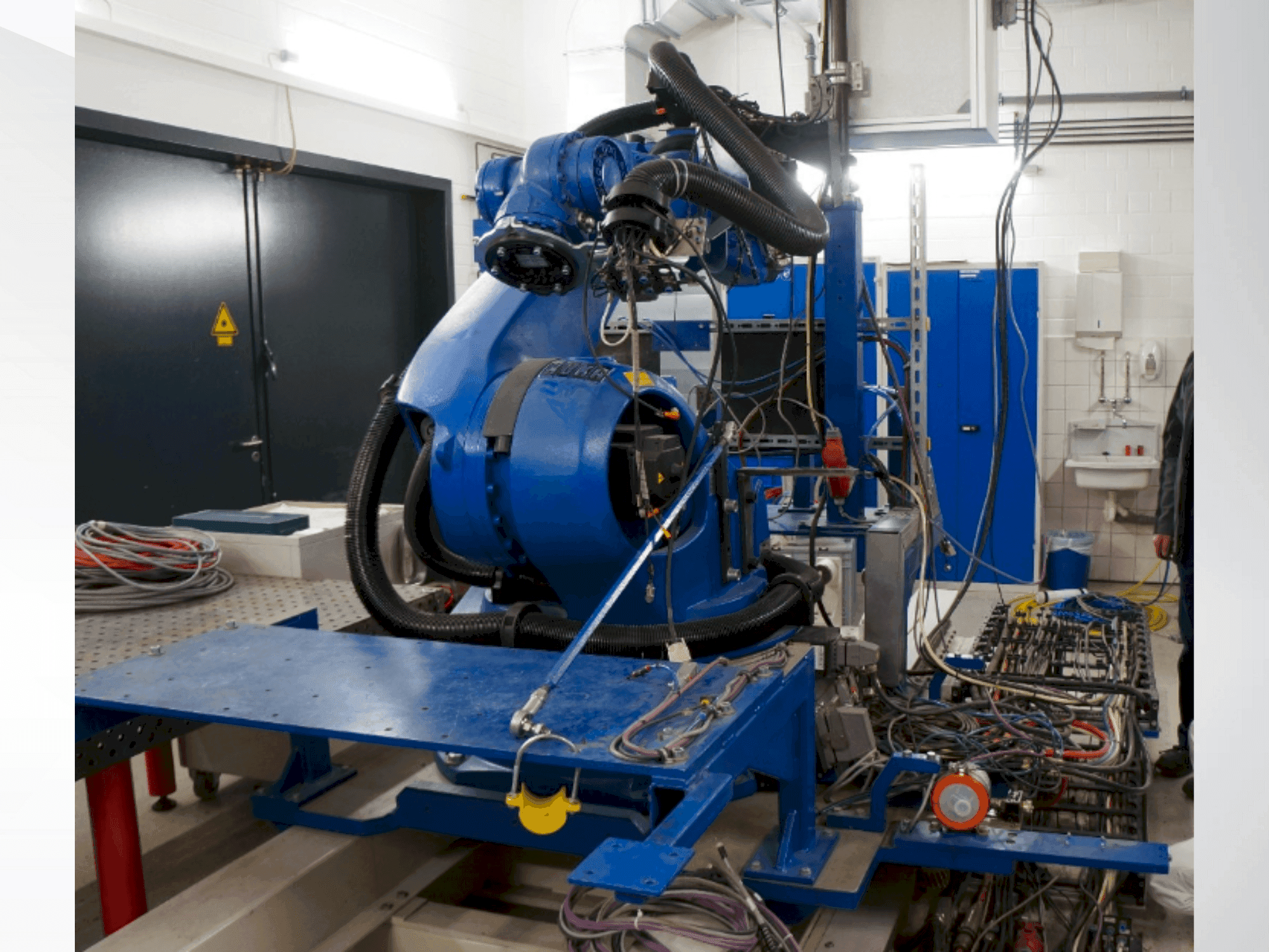 MACHINE_IMG_ALT_SIDE_VIEW