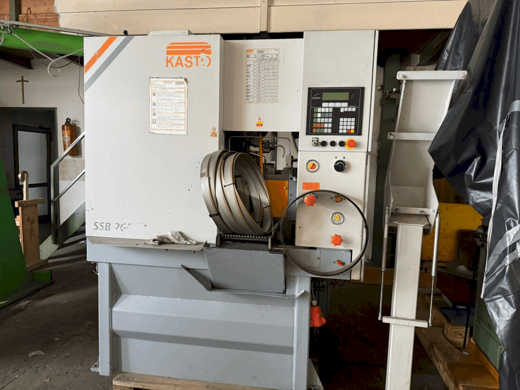 MACHINE_IMG_ALT_FRONT_VIEW