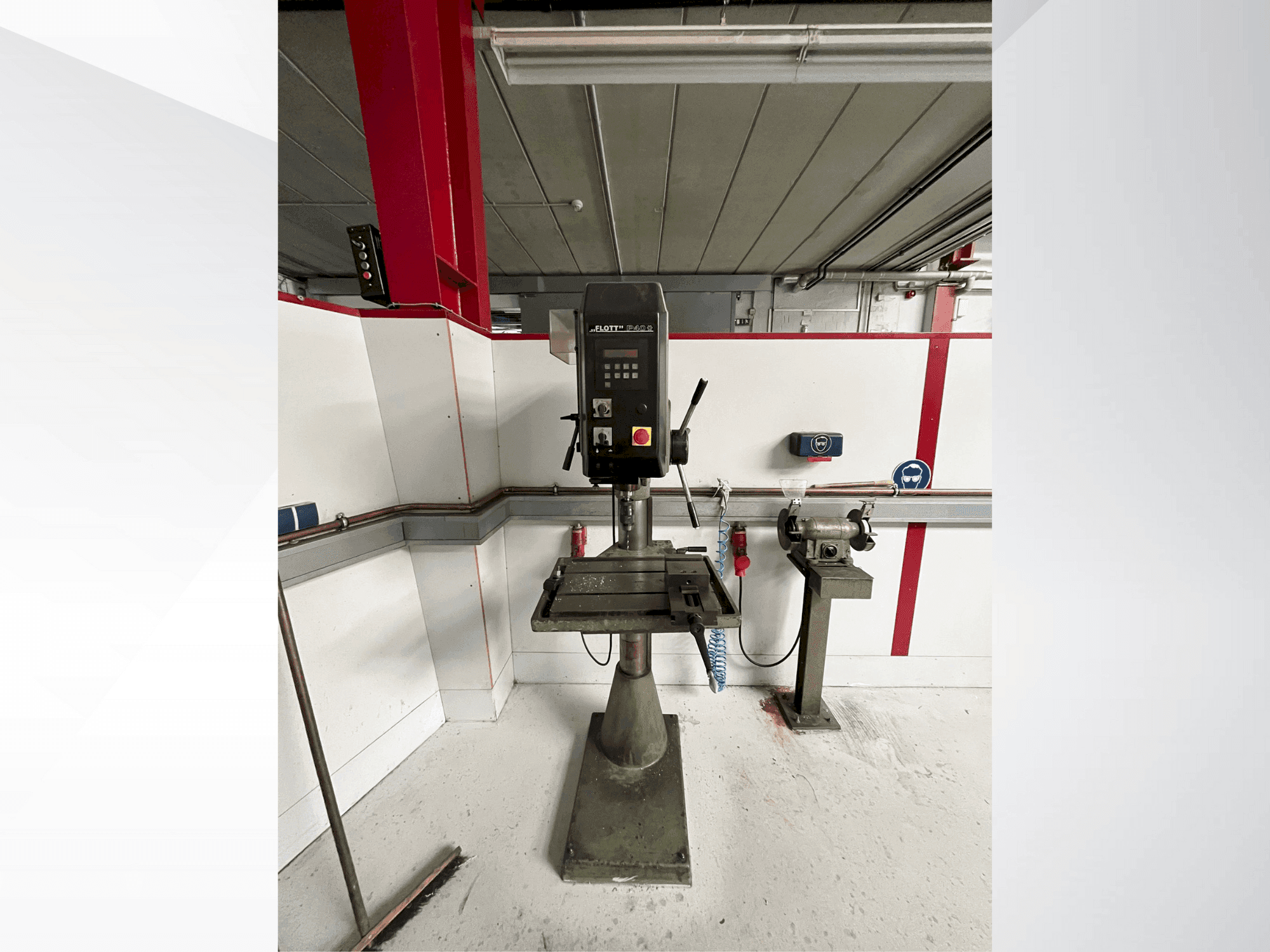 MACHINE_IMG_ALT_FRONT_VIEW