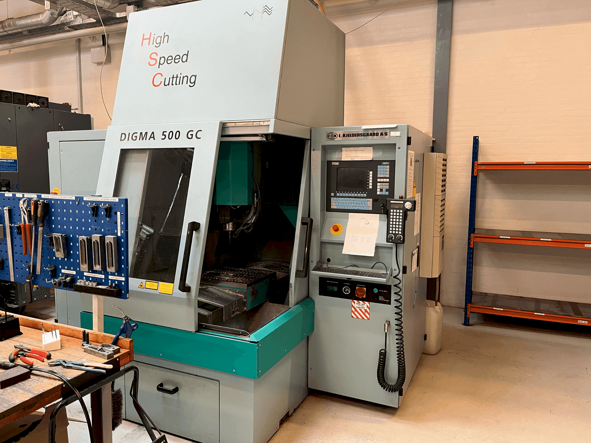 MACHINE_IMG_ALT_FRONT_VIEW