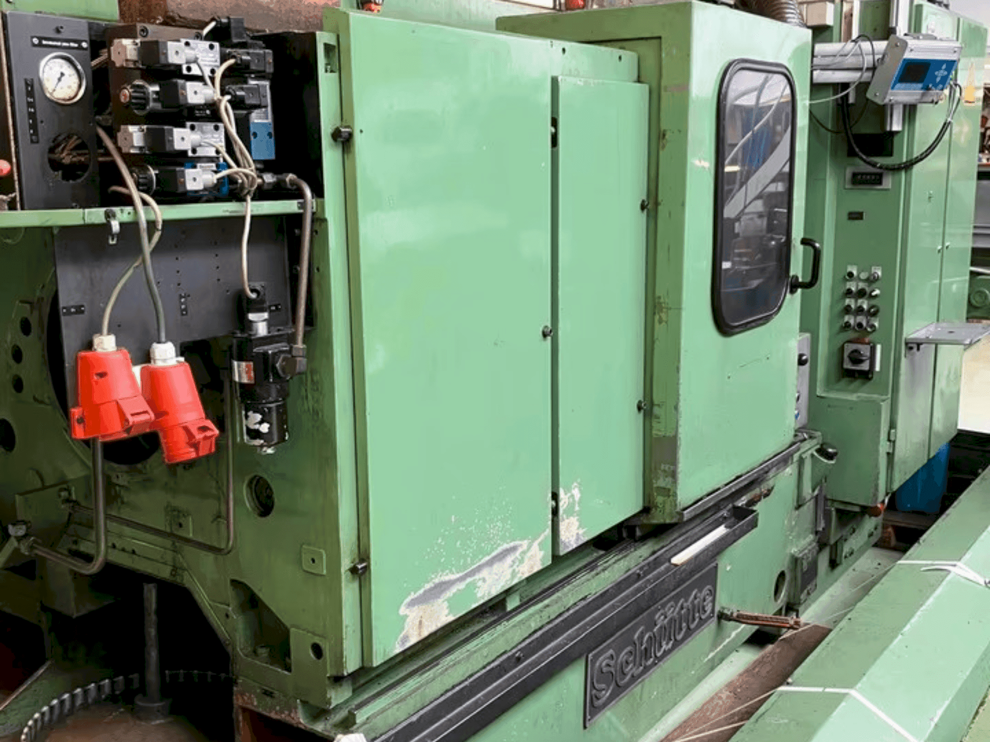 MACHINE_IMG_ALT_FRONT_VIEW