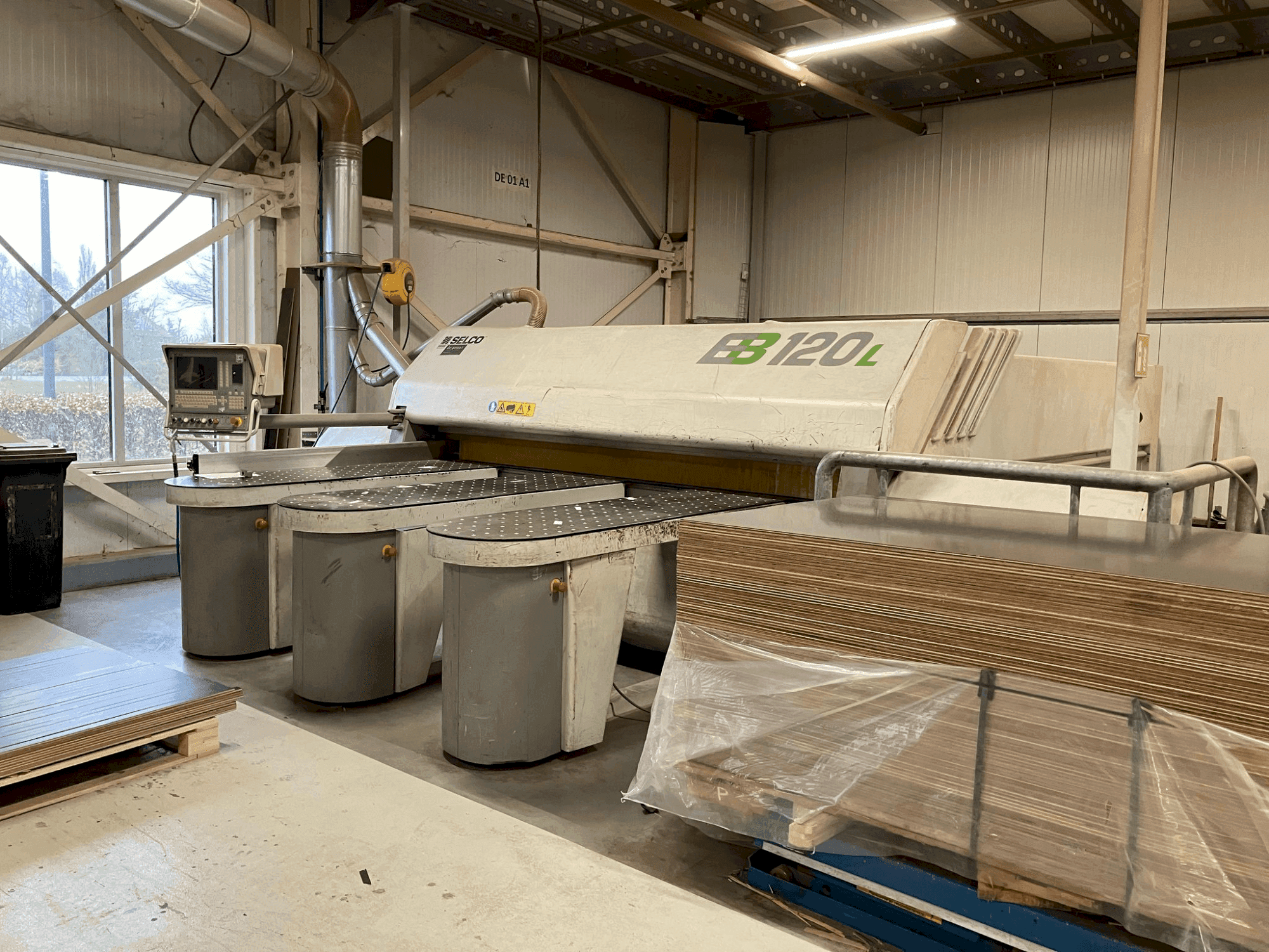 MACHINE_IMG_ALT_FRONT_VIEW