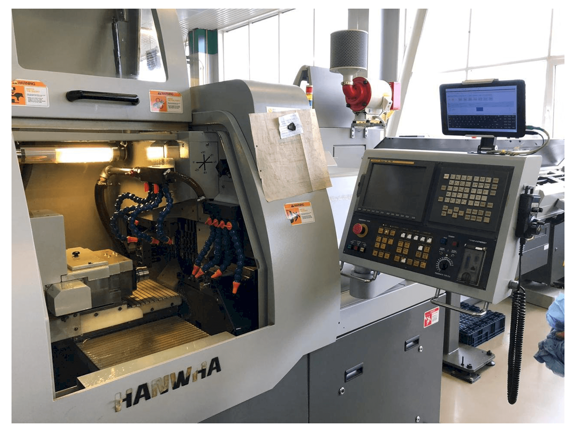 Front view of Hanwha XD20H machine