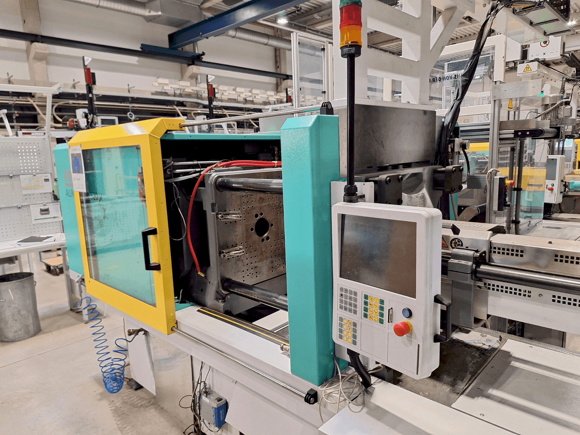 MACHINE_IMG_ALT_FRONT_VIEW