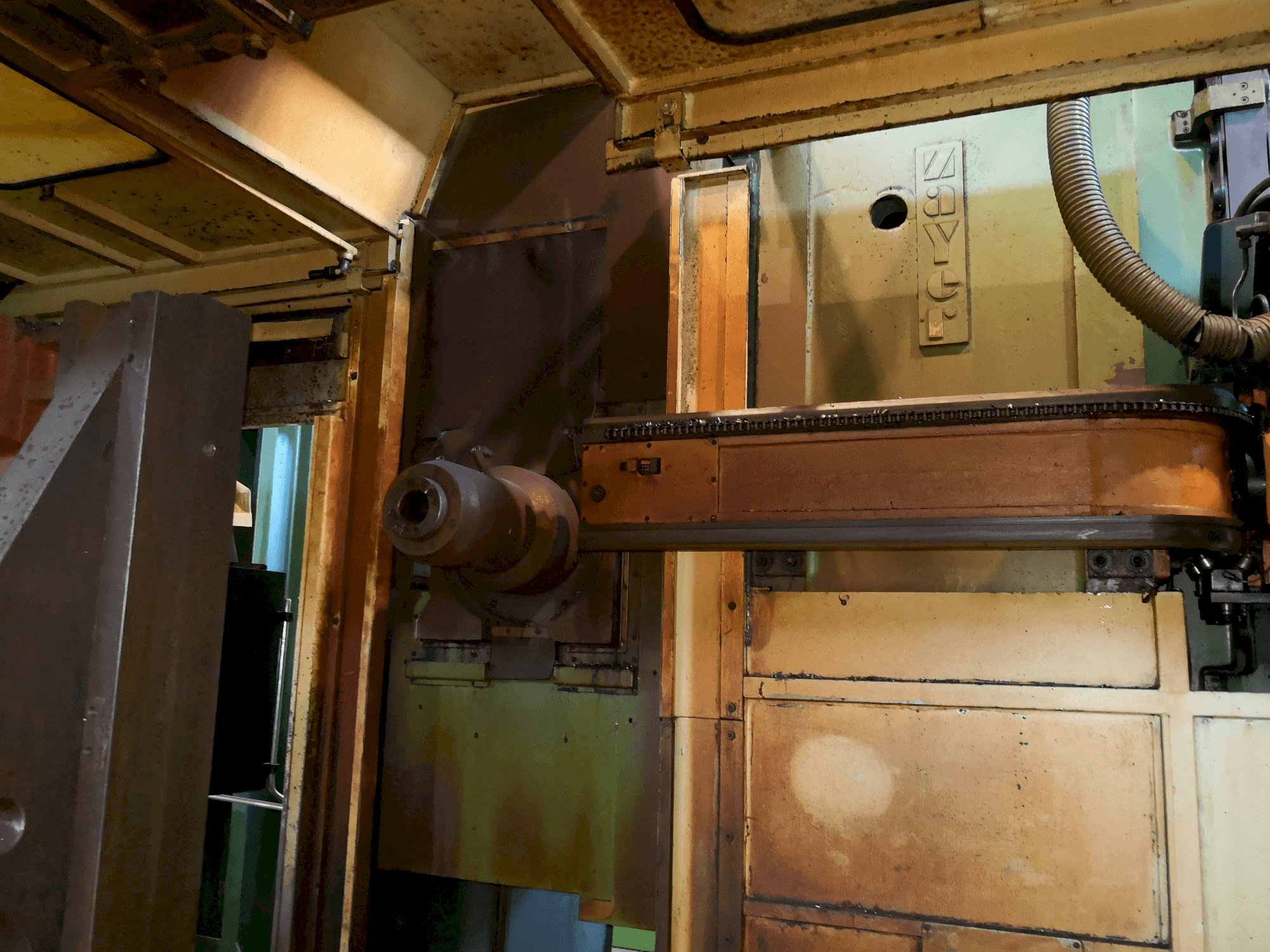 Detail of Zayer KFG Machine