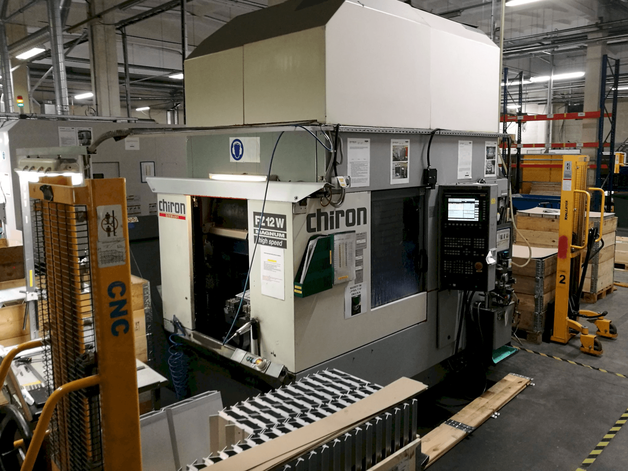 Left view of Chiron FZ 12 W Machine